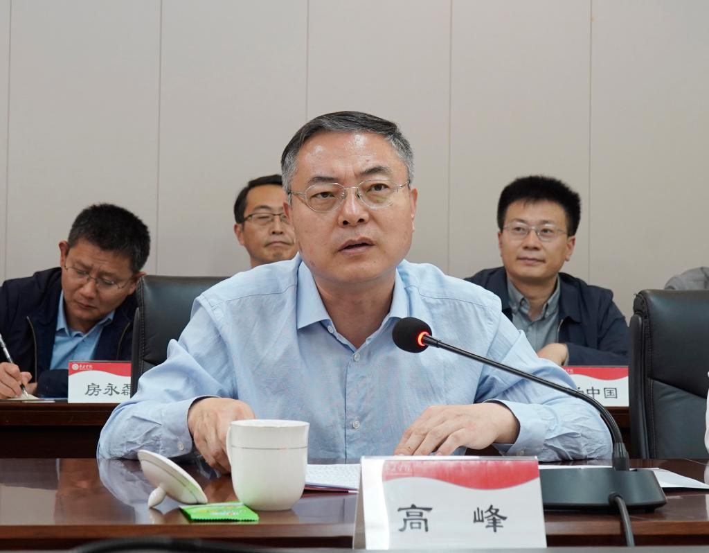 20241015上海工程技术大学易倍emc官网战略合作签约仪式2.jpg