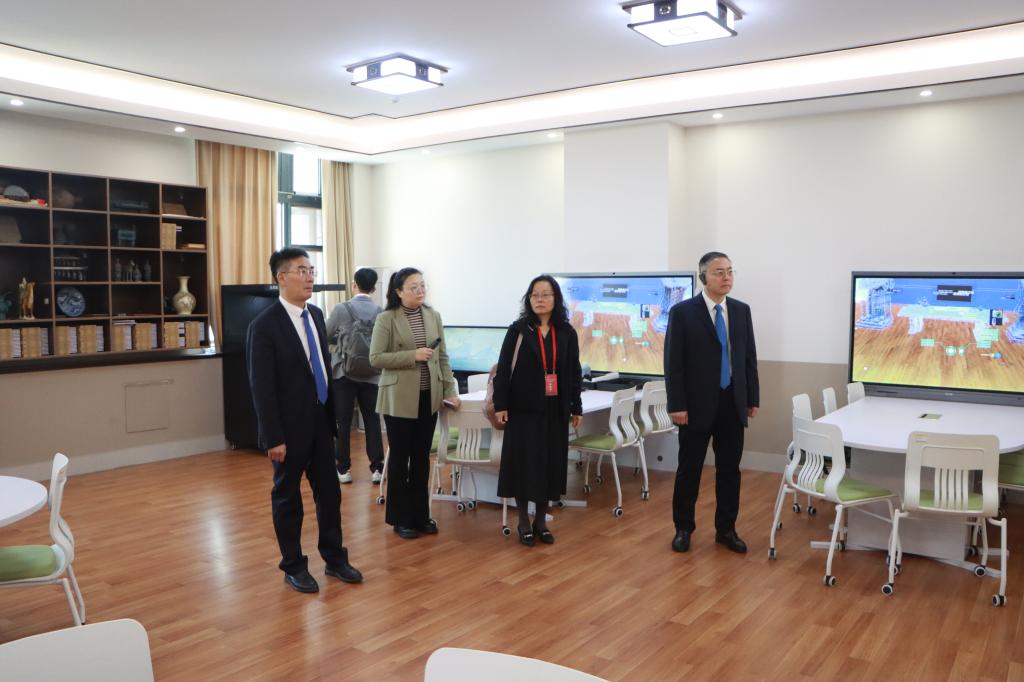 20241121我校召开师范类专业认证现场考查专家见面会 (9).jpg